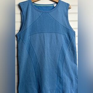 IVIVVA girls size 10 sleeveless blue top in excellent condition